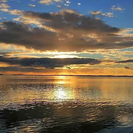 Отель Le Refuge Du Marin Андерно-ле-Бэн